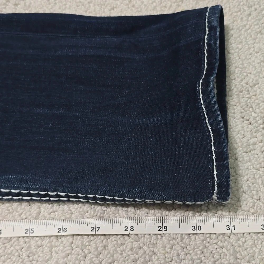 Rock Revival Jeans - Picture 12 of 13